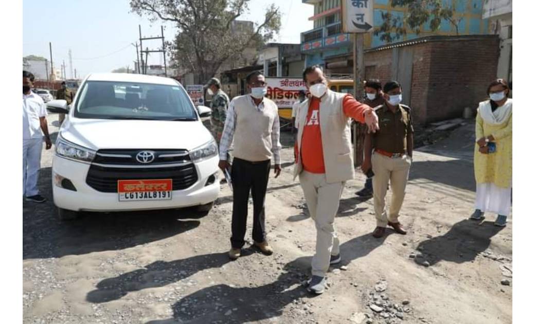 कलेक्टर भीम सिंह ने रायगढ़-सारंगढ़ नेशनल हाईवे का किया निरीक्षण.. गुणवत्तापूर्ण निर्माण कराने के दिए निर्देश....