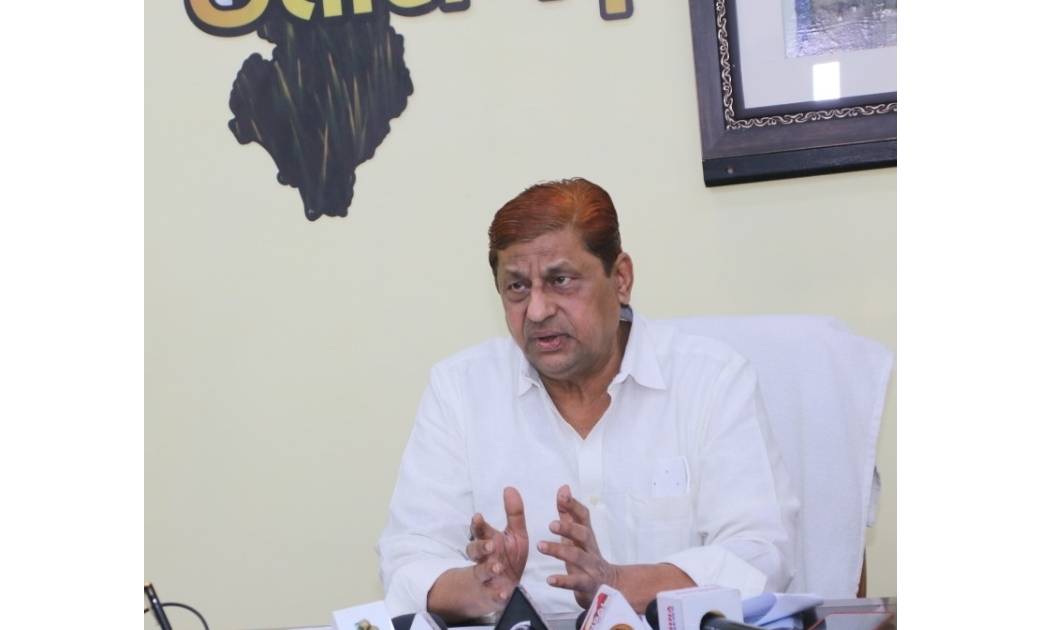 सार्वजनिक वाहनों में निर्भया फण्ड से पैनिक बटन तथा जीपीएस सि... - CG Sandesh