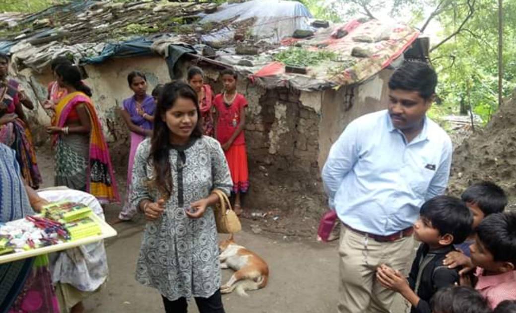छत्तीसगढ़ की बेटी सीमा वर्मा 1 रुपया मुहीम चलाकर बनी गरीब बच्चों की शिक्षा देवी....पढ़िए पूरी कहानी...