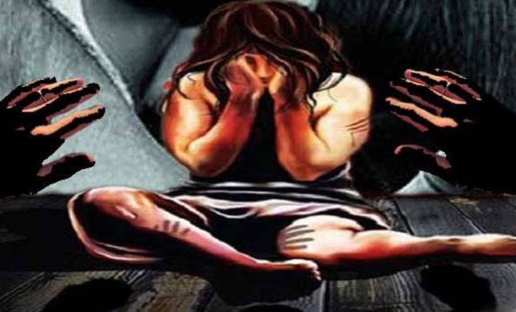 9 साल की मासूम के साथ दुष्कर्म...गांव के ही एक लड़के ने खेत मे ले जाकर किया दुष्कर्म.