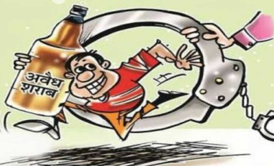 कोमाखान : बोरी से 185 पाऊच देशी महुआ शराब जप्त. - CG Sandesh