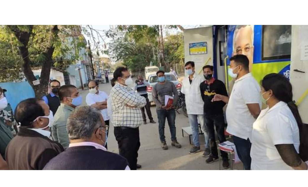 गंभीर और असक्षम लोगों का करें वेन से उतर कर इलाज-कलेक्टर भीम सिंह