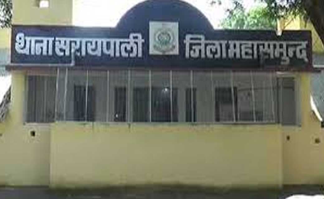 सरायपाली : ताला तोड़कर कार को लगा दी आग, 4 लाख का नुकसान 