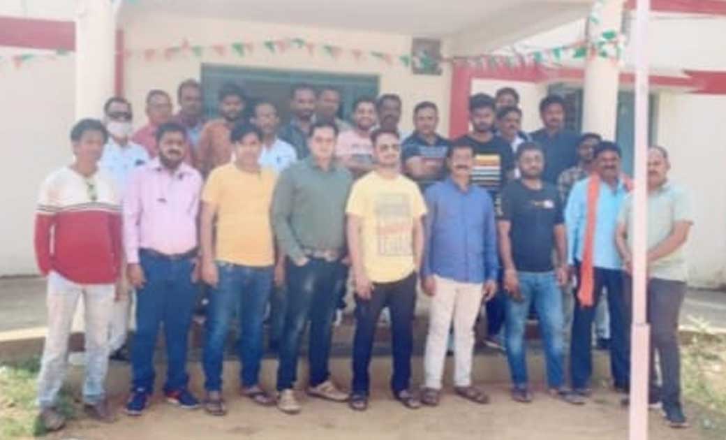 पत्रकार गणेश व लीलाधर के समर्थन में प्रदेशभर के पत्रकार भरेंगे हुंकार, 18 को संभाग मुख्यालय में होगा वृहद आंदोलन, 20 से माओवादियों की मांद में मीडिया स्वतंत्रता बाइक रैली....