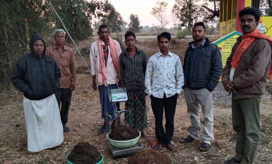 बागबहारा : गोधन न्याय योजना के अंतर्गत ग्राम पंचायत मोंगरापा... - CG Sandesh