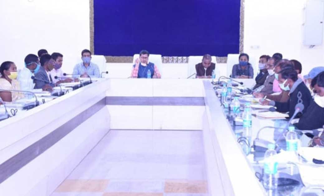 कलेक्टर ने ग्रामीण कृषि विस्तार अधिकारी को किया निलंबित, एसड... - CG Sandesh