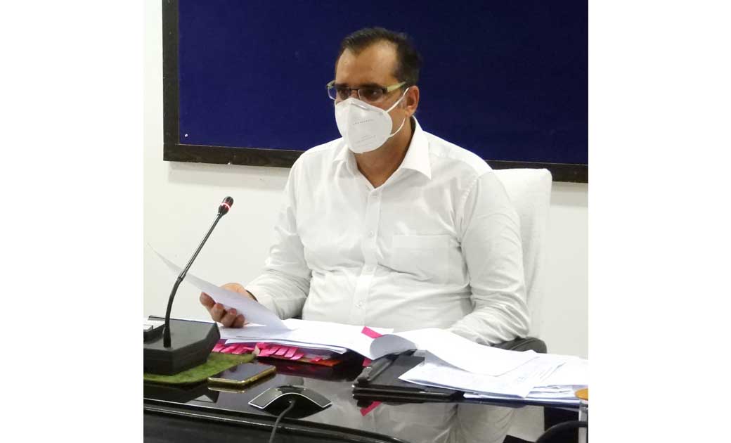 शौचालय रिनोवेशन और निर्माण कार्य 15 दिनों के भीतर हो पूर्ण..कलेक्टर