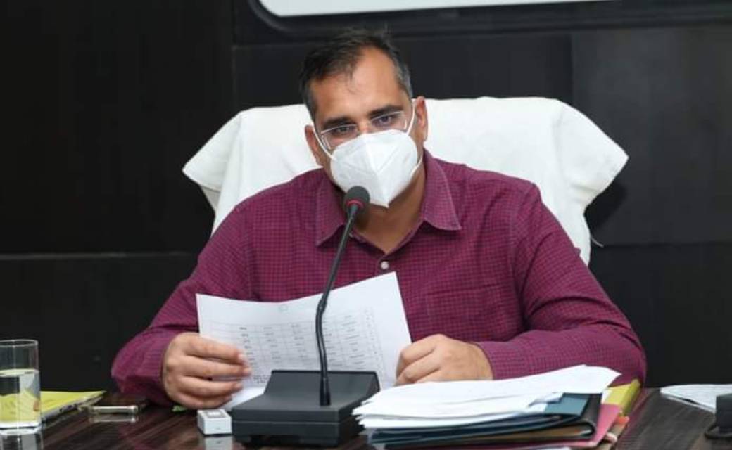 1 मार्च से गर्भवती महिलाओं को मिलेगा गरम भोजन-कलेक्टर भीम सिंह