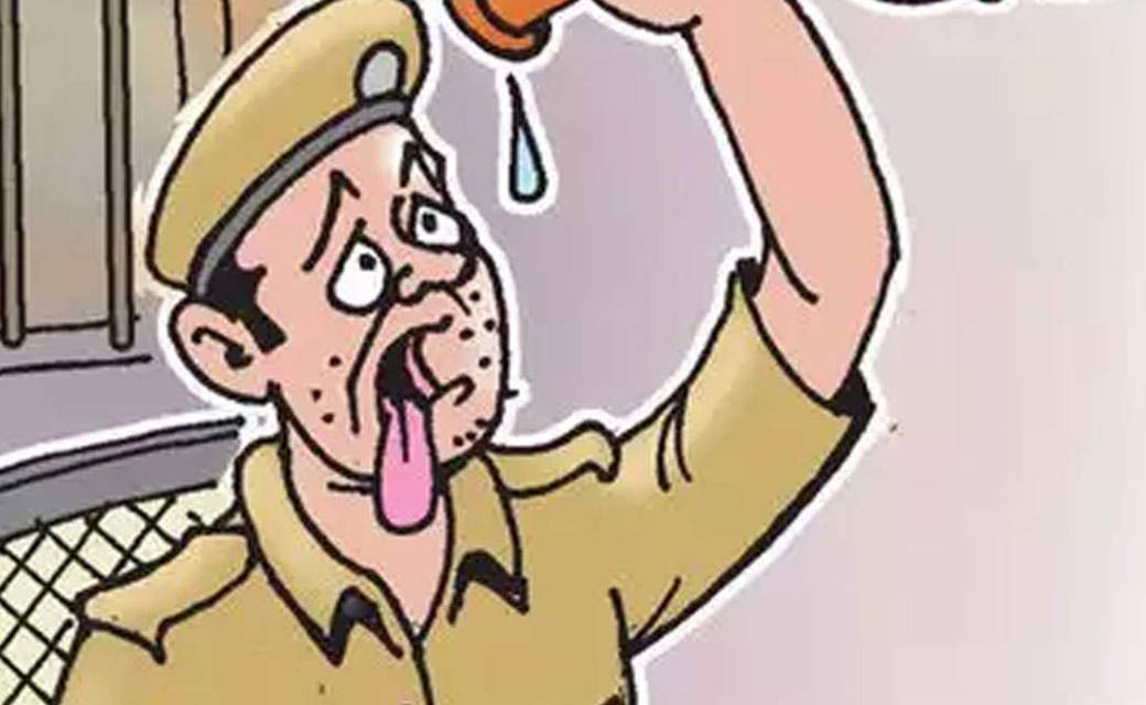 प्रधान आरक्षक शराब पीकर पहुंचे थाना... जमकर  मचाया हंगामा...... - CG Sandesh