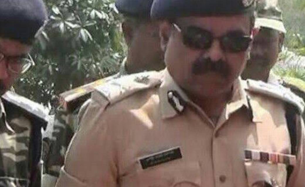 भारतीय वायु सेना का हेलीकाप्टर तकनीकी खराबी के कारण आपात लैंडिंग,तकनीकी सुधार के बाद नारायणपुर जाएंगे डीजीपी डी. एम .अवस्थी