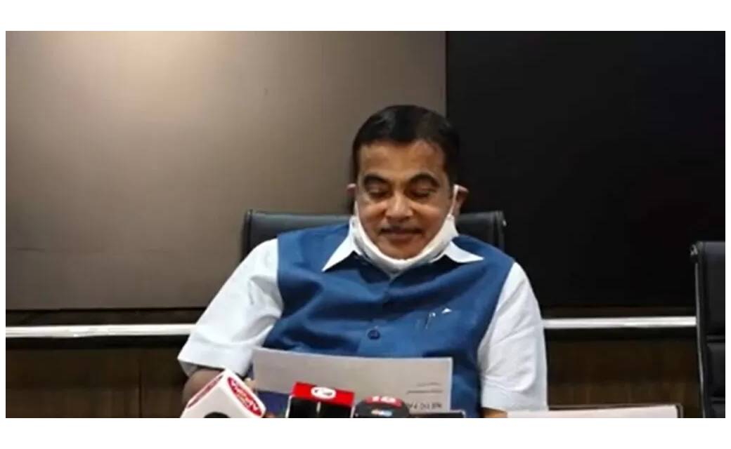 343 टोल प्लाजा को कवर करते हुए 4 और 6 लेन वाले निर्मित 18,668 किलोमीटर के राष्ट्रीय राजमार्गों के लिए रेटिंग जारी