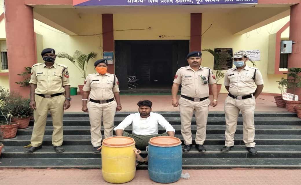 बसना : 75 लीटर महुआ शराब जप्त.