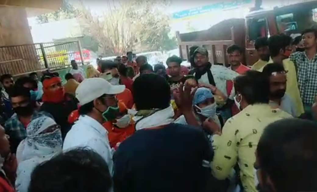 मास्क चेकिंग को लेकर भाठागांव चौक में विवाद.. चालान काट रही निगम की महिलाओ और एक युवती के बीच हुई हाथापाई.