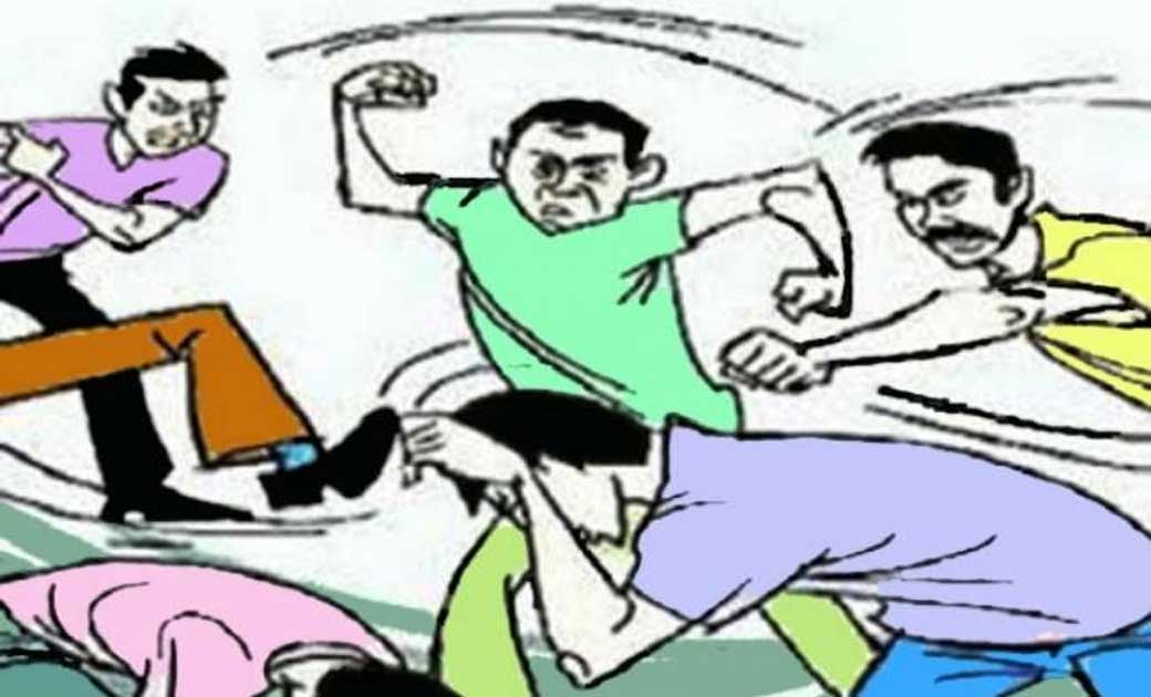 तेन्दूकोना : तुम्हारे पिताजी से बात कर रहा हूं तुमसे नहीं, क... - CG Sandesh