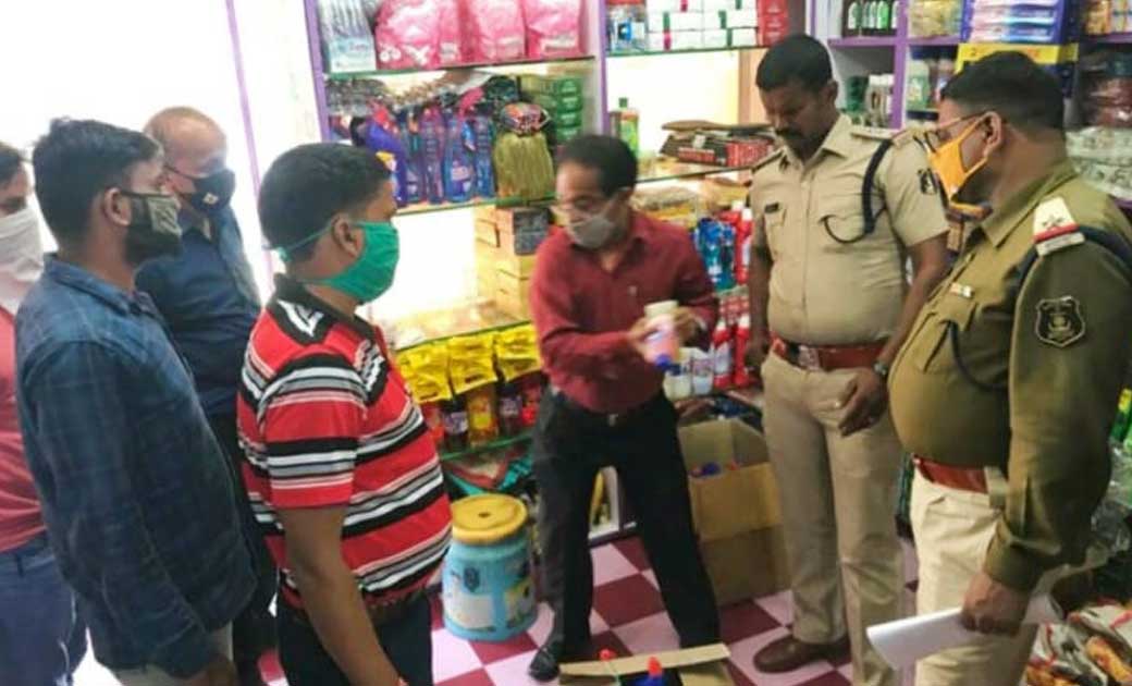नामी कम्पनी के नाम से नकली समान बेचने पर कोतवाली पुलिस की दुकान मालिक पर कार्यवाही...कॉपीराइट एक्ट मामले में जुर्म दर्ज...