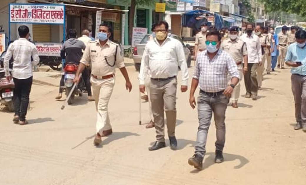 पिथौरा : नगर की जनता को जागरूक करने, सड़को पर उतरी पिथौरा  प्रसाशन