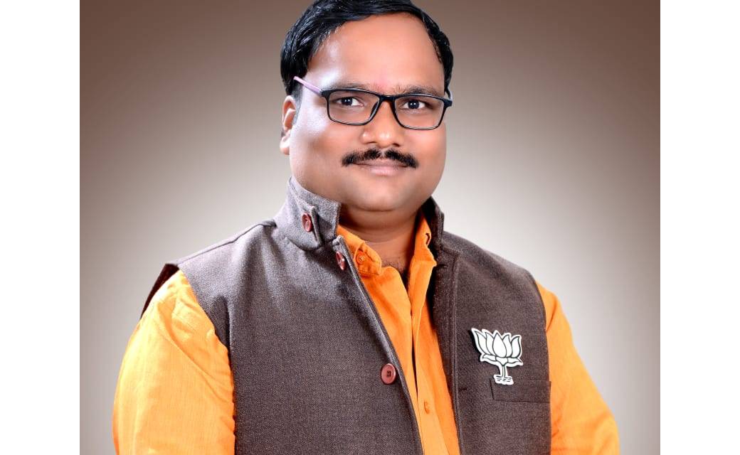 पुरे जिले में होगा कैरियर कौंसिलिंग कार्यक्रम - विनायक पटनायक...... भाजयुमो जिलाध्यक्ष ने डिग्री काॅलेज घटना के बाद किया आह्वान
