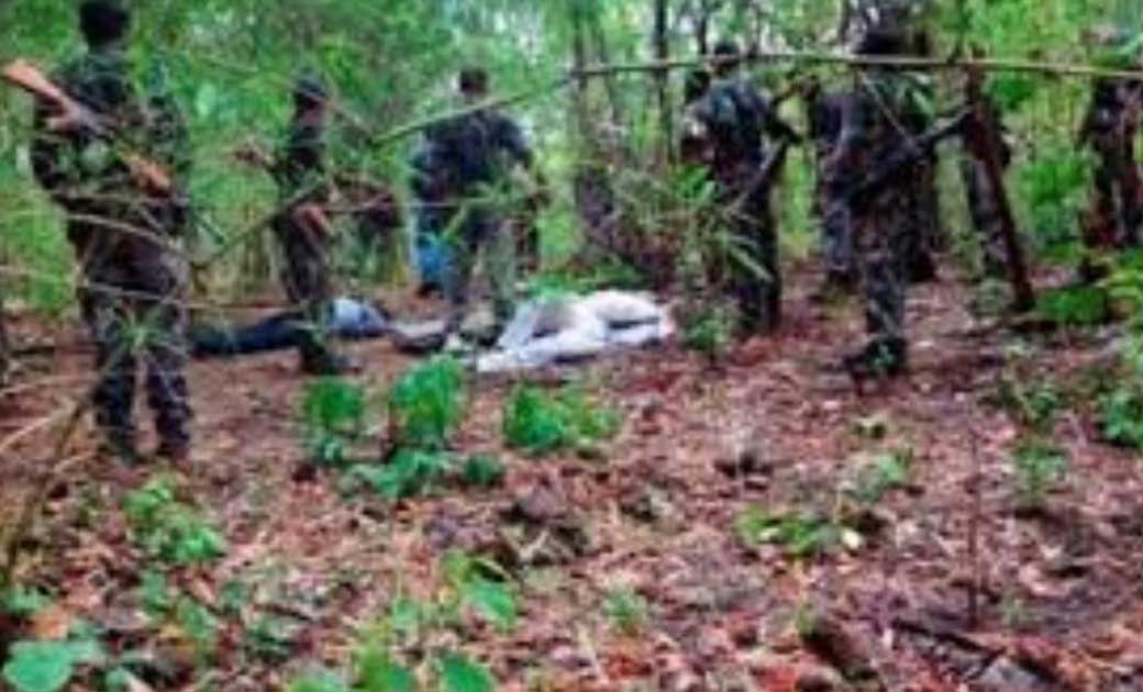 महाराष्ट्र के गढ़चिरौली में पुलिस के साथ हुई मुठभेड़ में 5 नक्सली मारे गए