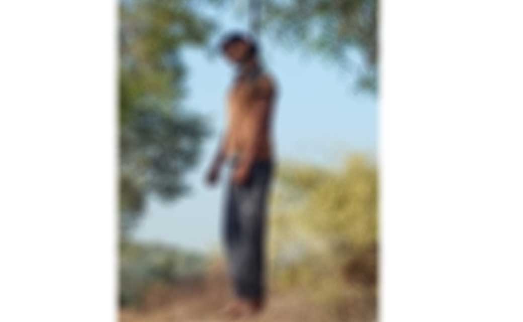 बसना : अज्ञात कारणों से फांसी लगाकर की आत्महत्या - CG Sandesh