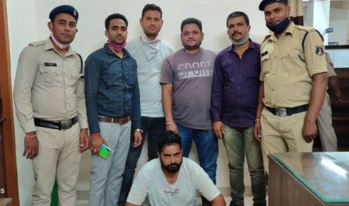 चरस-कोकीन के साथ दो आरोपी गिरफ्तार