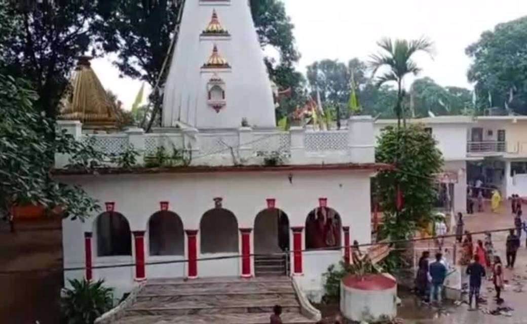 किलकिलेश्वर धाम में  6 माह में दो बार चोरी....लगातार चोरी व छिनतई के सामने आ रहे मामले 