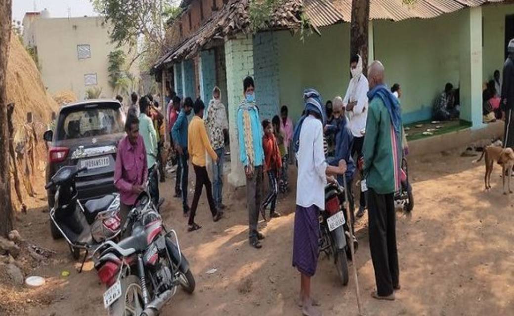 उड़नदस्ता अधिकारी हुए हैरान, दशगात्र में थे 80 लोग, अनुमति भी नही ली थी