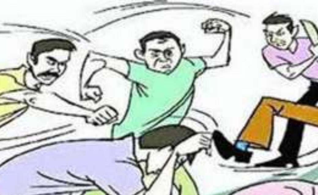 सरायपाली : गांव मे मीटिंग है कह कर बुलाया फिर गाली गलौज करके... - CG Sandesh