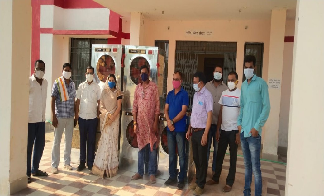 विधायक उत्तरी जांगड़े एवं जिला कॉंग्रेस अरुण मालाकार के नेतृत्व में सारंगढ़ कांग्रेस ने कोविड सेंटर में 6 नग कूलर किया दान...