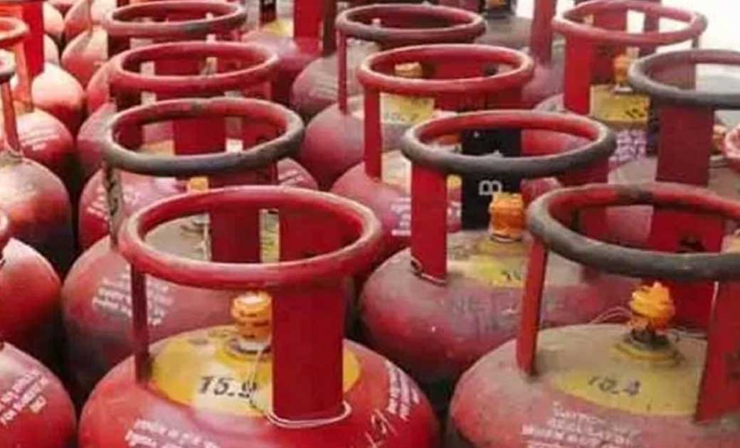 अब उपभोक्ताओं की दिक्कतें होंगी कम, किसी भी गैस एजेंसी से भर... - CG Sandesh