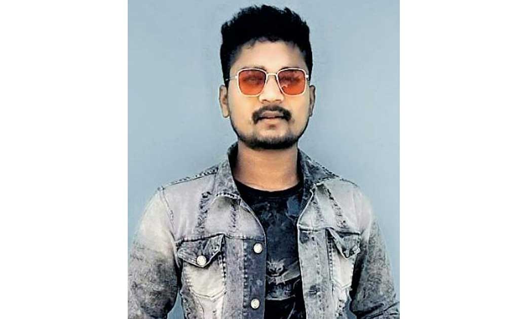 बसना : ललित साहू लोगों को टीकाकरण के लिए कर रहे जागरूक - CG Sandesh