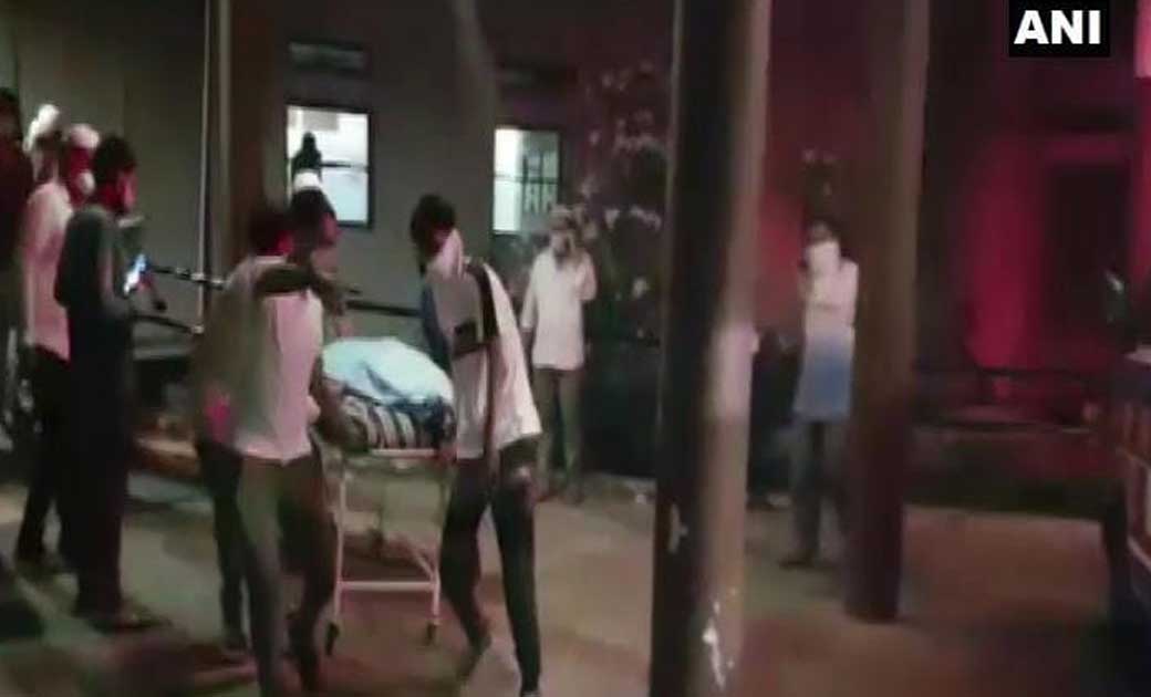 कोविड सेंटर में आग लगने से 18 मरीजों की मौत - CG Sandesh