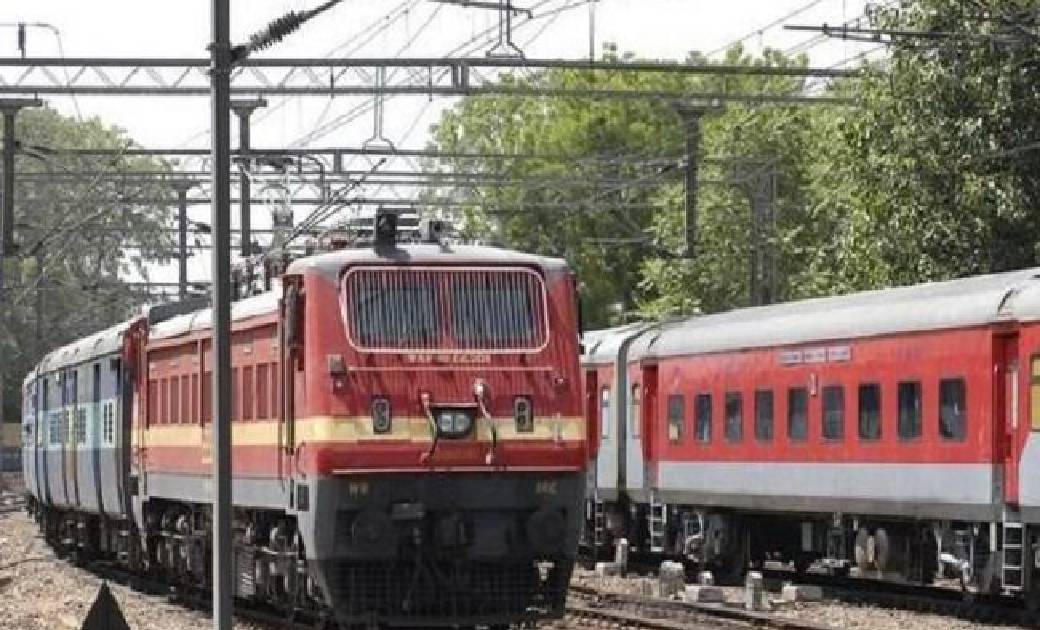 रेलवे ने अगले आदेश तक रद्द की ये 10 ट्रेनें ,देखें लिस्ट  - CG Sandesh