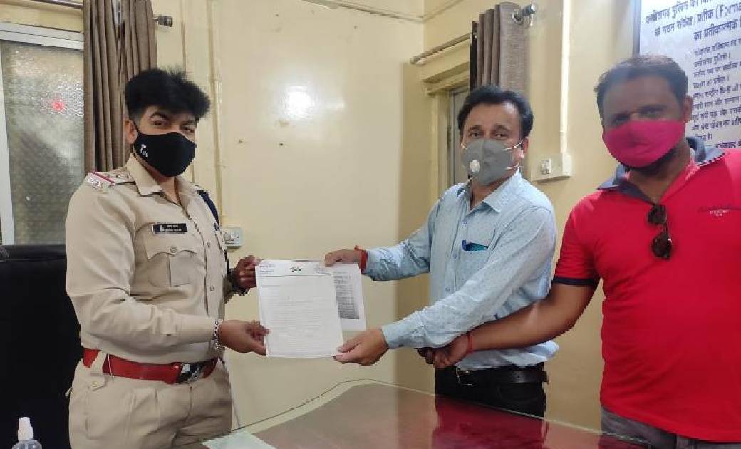 सरायपाली : भाजपा के संबित पात्रा, जेपी नड्डा व स्मृति ईरानी पर कांग्रेसियों ने की कार्यवाही की मांग