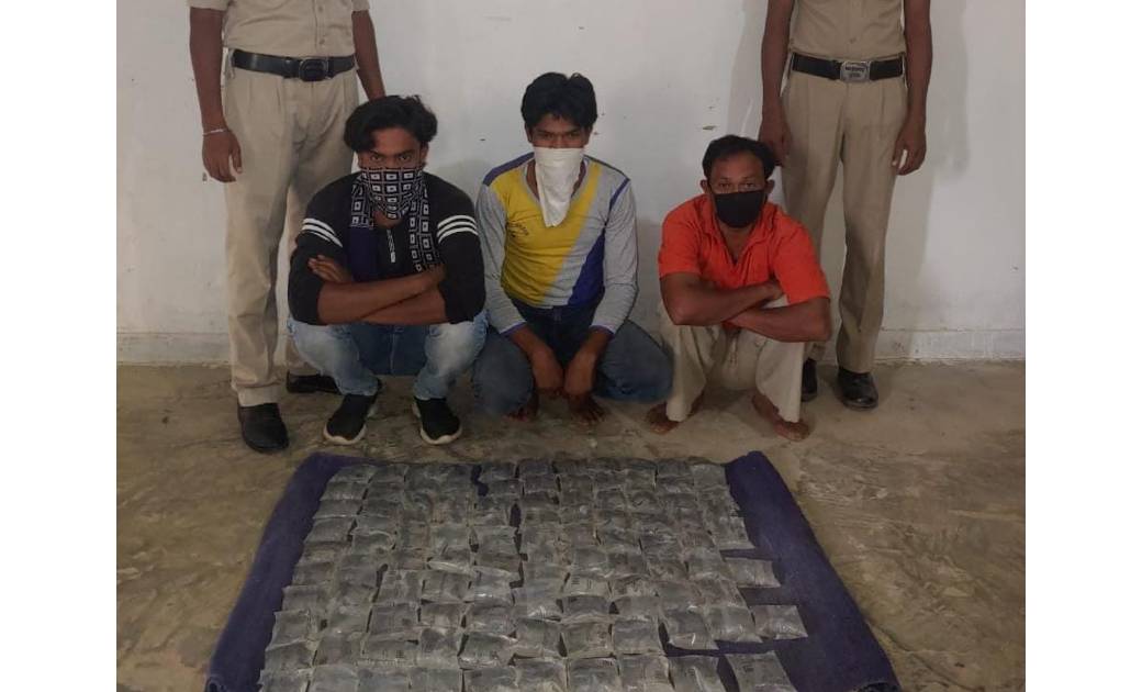 महासमुंद पुलिस चौकी टुहलू थाना कोमाखान की कार्यवाही ... शराब... - CG Sandesh