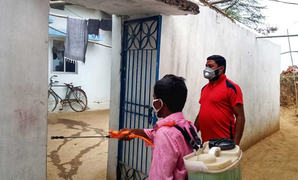 बसना : कोरोना संक्रमण से बचाव हेतु बंसुला सरपंच रजनी जन्मजय ... - CG Sandesh