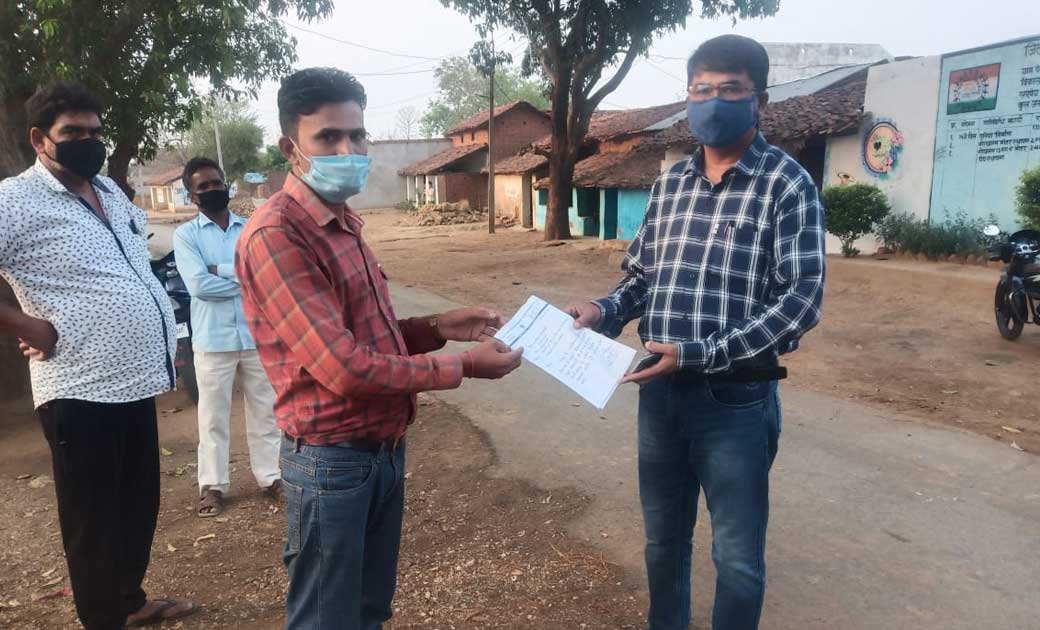 जनपद सदस्य ताराचंद साहू ने कोरोना संक्रमित व्यक्तियो के उचित... - CG Sandesh