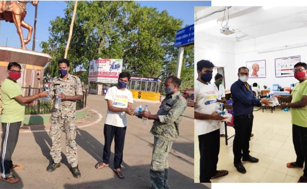 पुलिस जवान,ट्रैफिक पुलिस,कोविड टिका सेंटर में कार्यरत डॉक्टर,नर्स,सफाईकर्मी,मुक्तिधाम/मरघट में कार्य करने वालों का सम्मान....भोजन,पानी,मास्क,सेनेटाइजर,हेंडवास,भेंट कर किया धन्यवाद