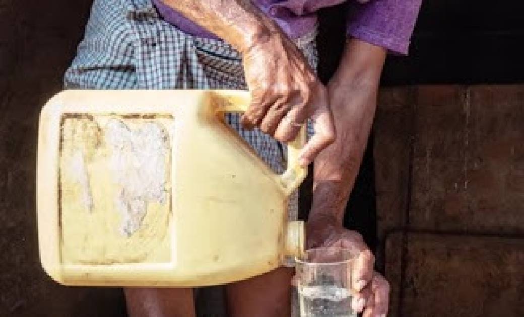 बागबाहरा : महुआ शराब के साथ एक व्यक्ति पकड़ाया - CG Sandesh