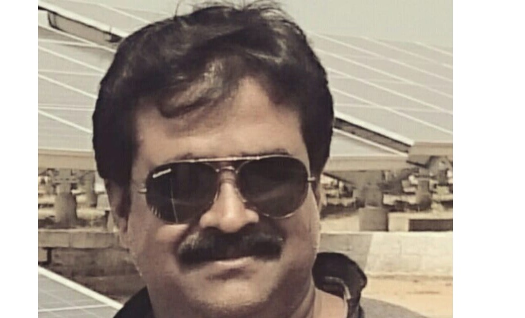 भाजपा जिला उपाध्यक्ष ने लिया टीकाकरण केंद्र का जायजा - CG Sandesh