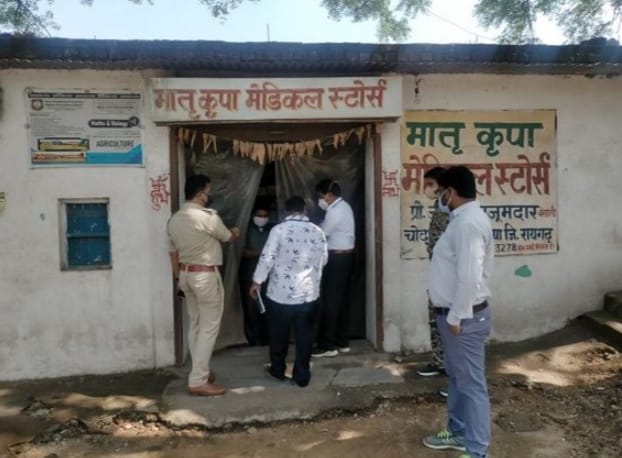 5 झोलाछाप डॉक्टरों पर पुलिस और प्रशासनिक टीम का बरपा कहर...भरना होगा भारी जुर्माना‌ हो सकती है कानूनी कार्रवाई... 