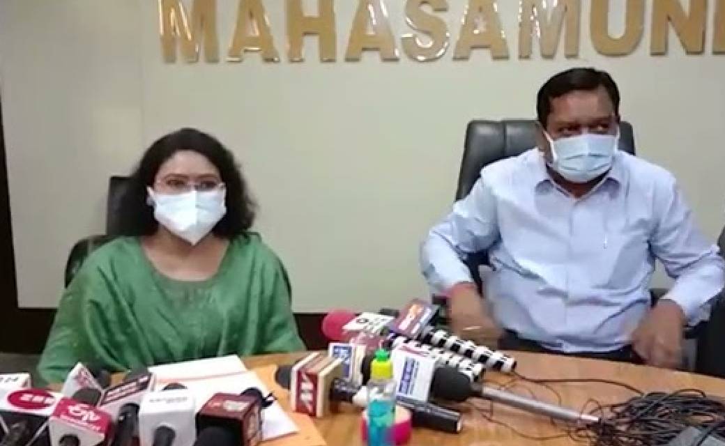 लाखों के भ्रष्टाचार पर महिला बाल विकास अधिकारी के अनशन के बा... - CG Sandesh