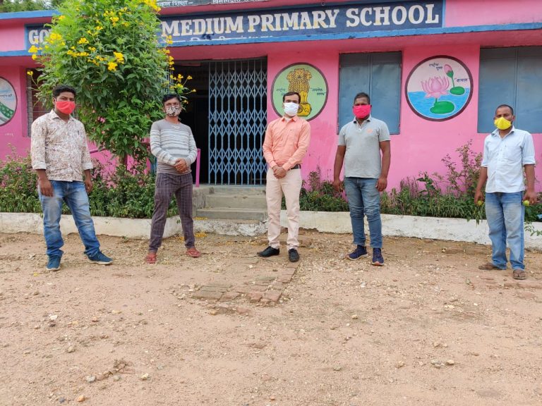 ब्रिटिश जमाने से स्थापित मैनपुर प्राथमिक शाला को बंद करने का... - CG Sandesh