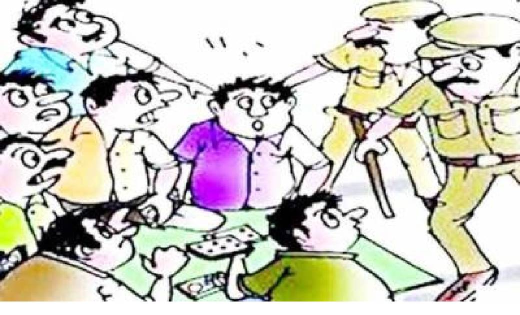 आम पेड़ के नीचे जुआ खेलते पुलिस ने 7 लोगों को पकड़ा - CG Sandesh