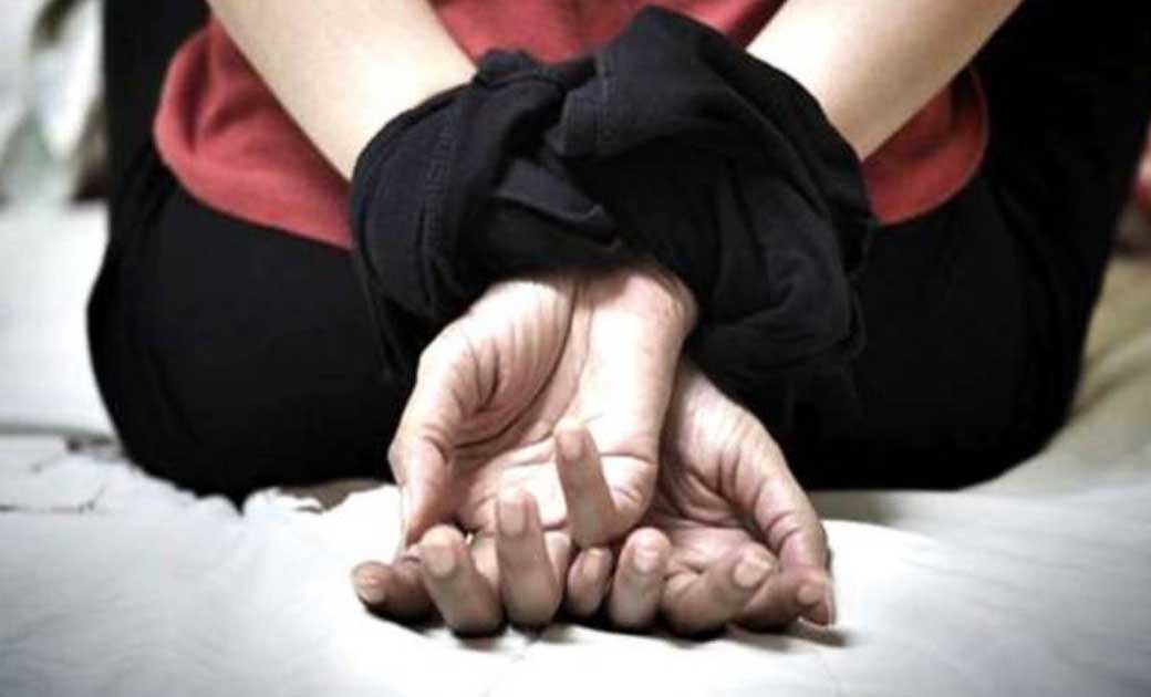 महासमुन्द : पहले हुई थी लव मैरीज, फिर जंगल में बंधक बनाकर मारने लगा पति, मौका देखकर भागते हुए बचाई जान.
