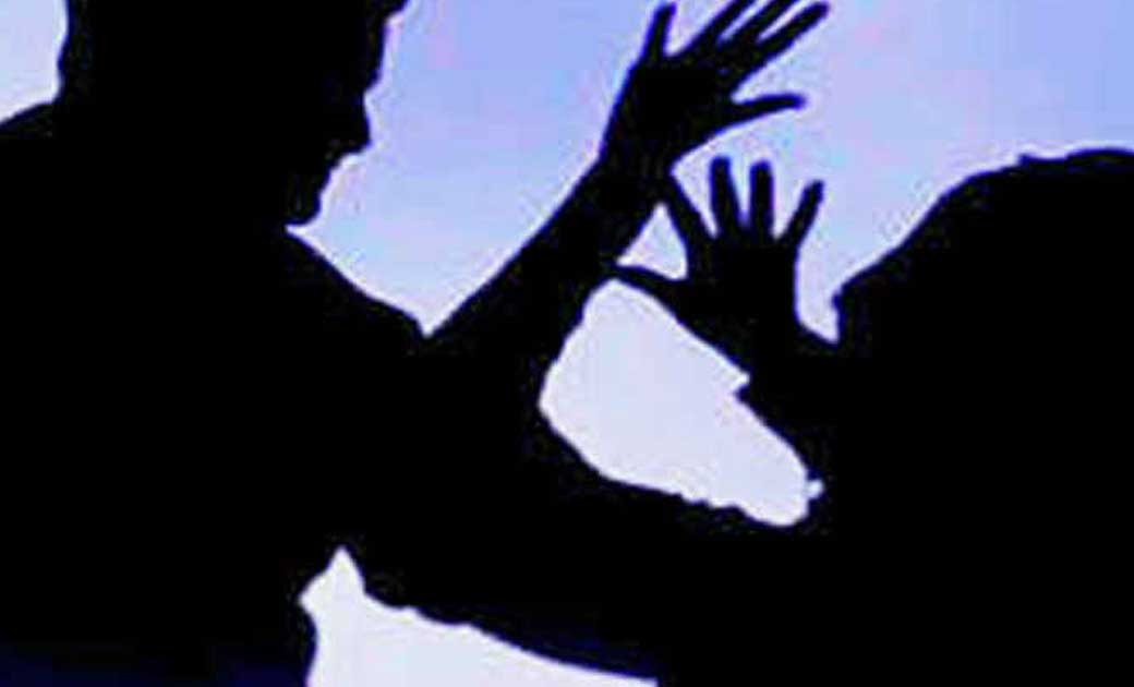 कांकेर : पति को नहाने के लिए बोला तो कर दी पत्नी की पिटाई, मामला हुआ दर्ज 