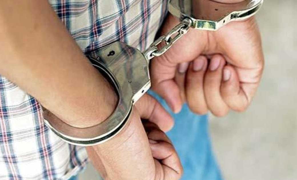 लॉकडाउन में दुकान खोलने पर करवाई करवाने की धमकी दे कर वसूली ... - CG Sandesh