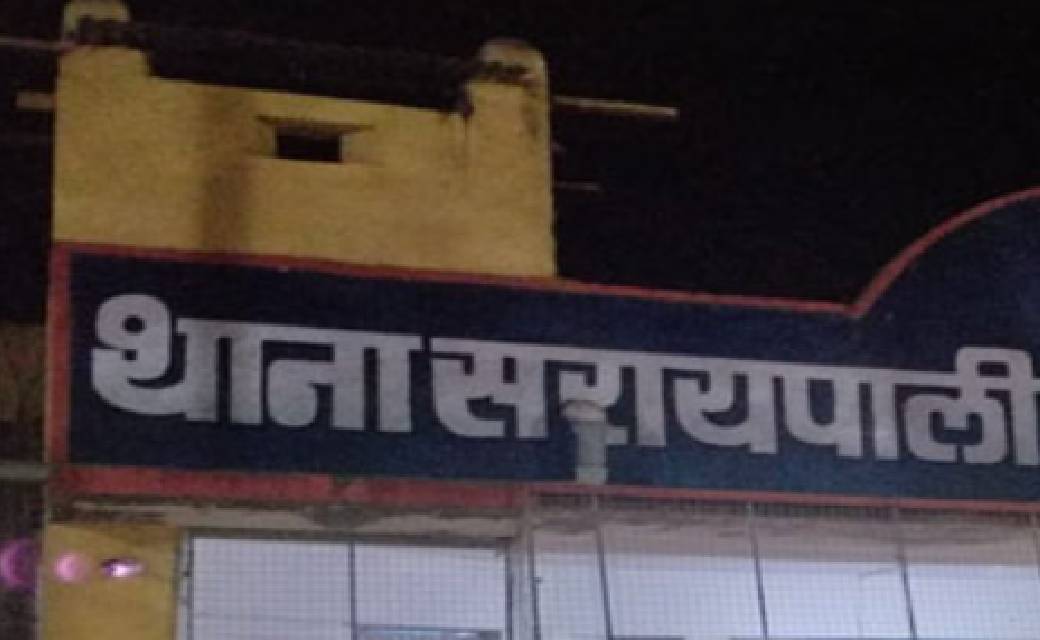 सरायपाली के विद्यालय से 4 प्रोजेक्टर और दो रैम चोरी...प्राचा... - CG Sandesh