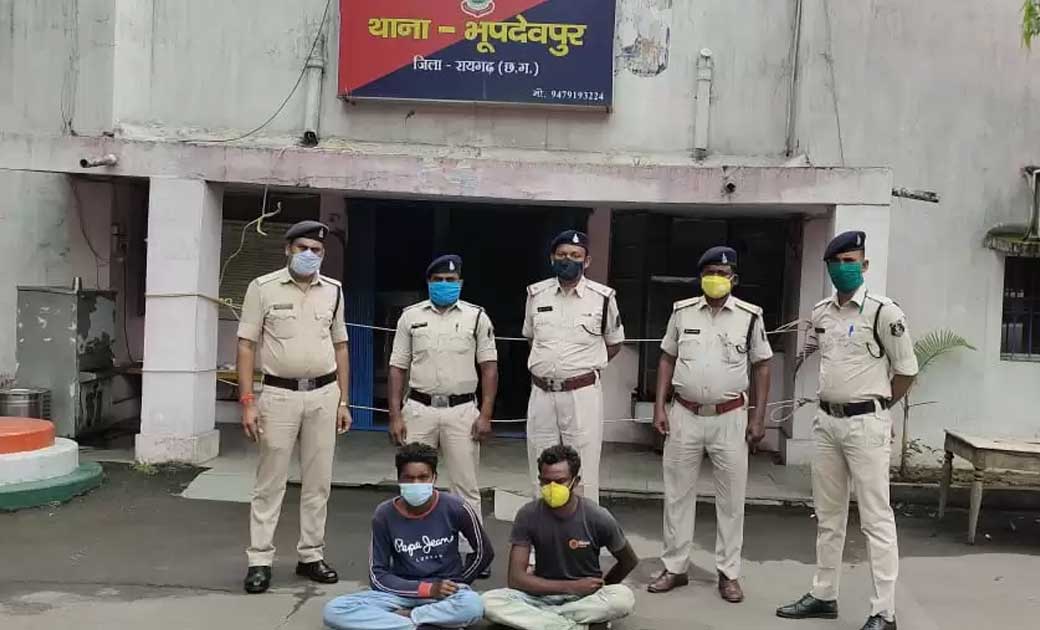 घर आकर झाड़-फूंक करने वाला युवती को अपने साथ लेकर हो गया फ़रार... - CG Sandesh