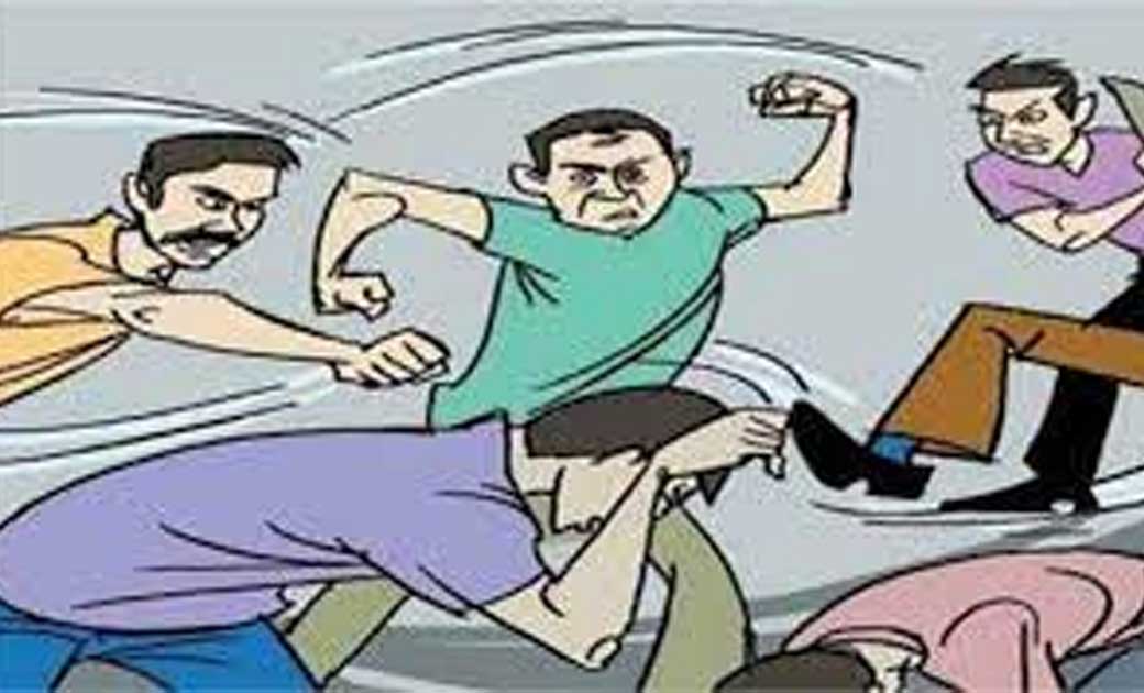 बागबाहरा : बगैर शराब पीये हालत में दूसरे दिन कपड़ा खरीदने आना... - CG Sandesh