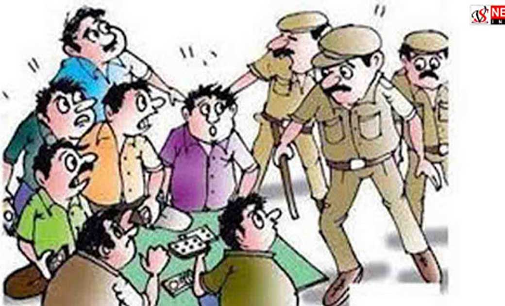 सरायपाली : पैसे का दांव लगाकर जुआ खेलते 06 जुआरी पकडाए.